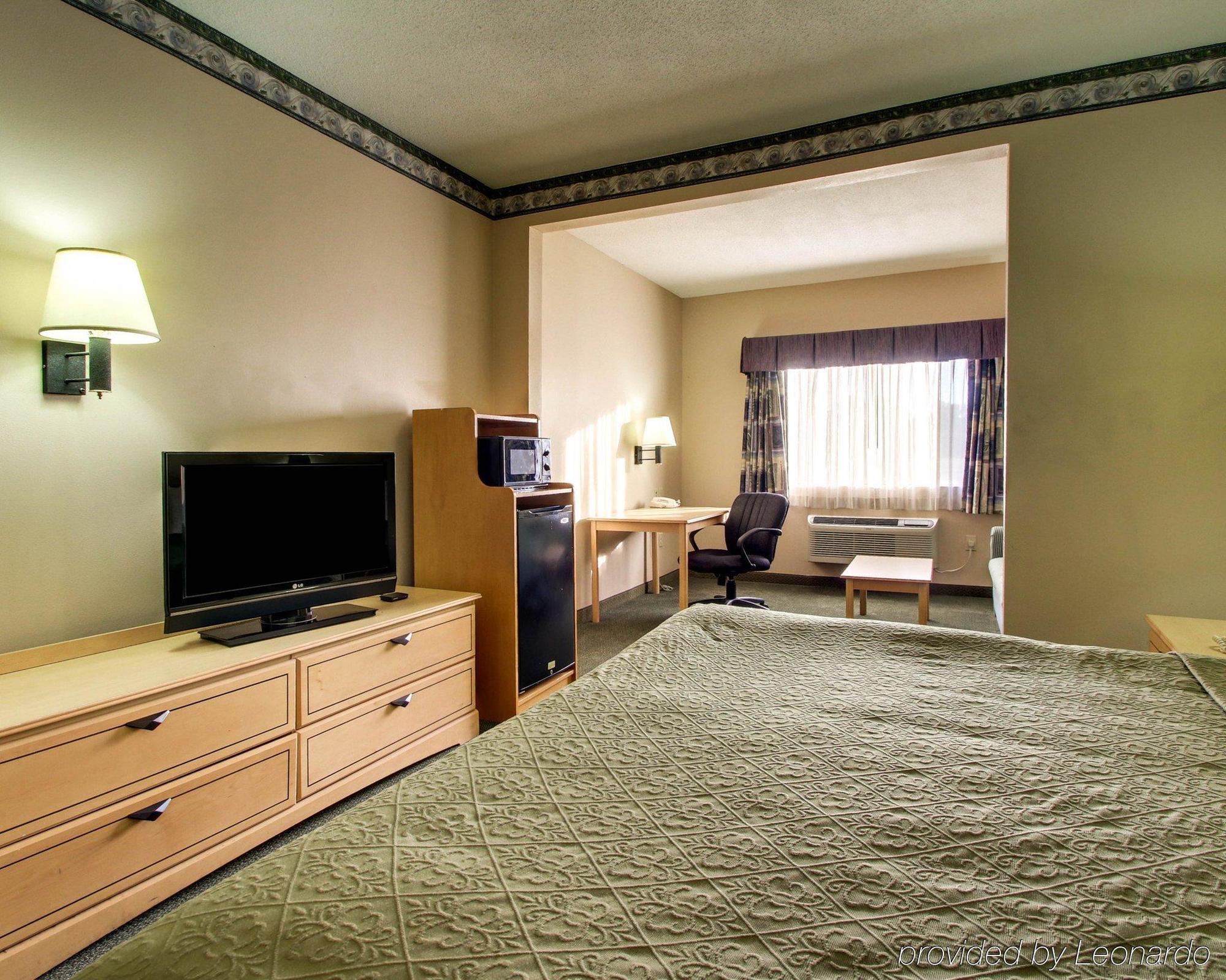Quality Inn & Suites Pearl-Jackson Exterior photo