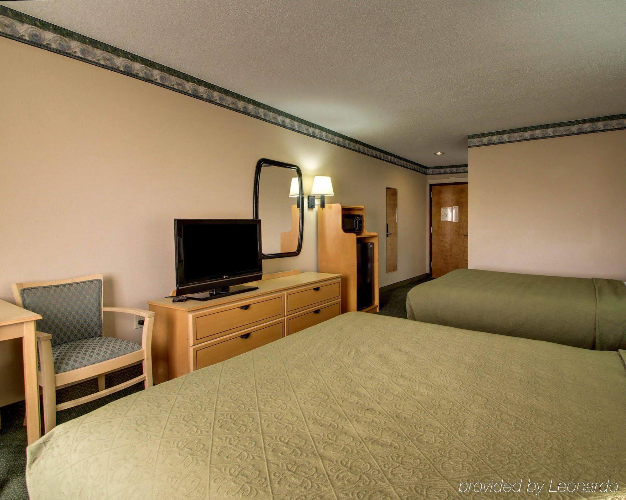 Quality Inn & Suites Pearl-Jackson Exterior photo